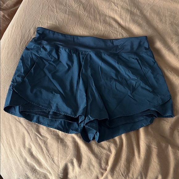 Women's black running Shorts fits like a Medium - Picture 1 of 1